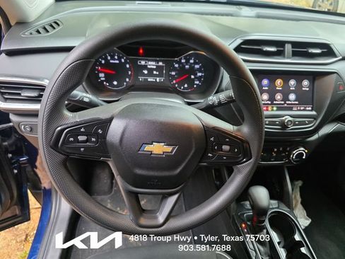 Used 2022 Chevrolet TrailBlazer LT FWD image 5