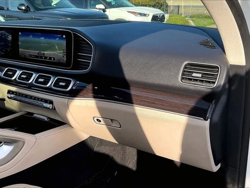 Used 2021 Mercedes-Benz GLE 350 4MATIC image 17