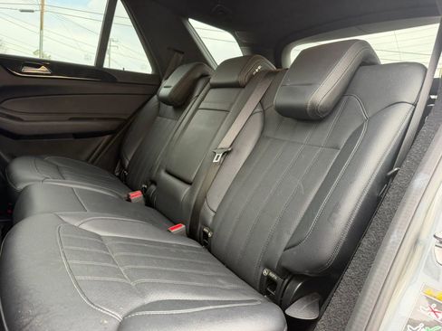 Used 2019 Mercedes-Benz GLE 400 4MATIC image 13
