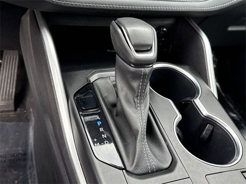 Used 2023 Toyota Highlander XLE image 37