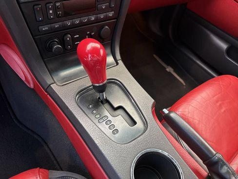Used 2002 Ford Thunderbird RWD image 22