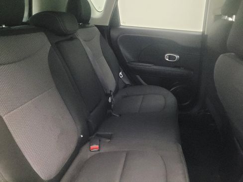 Used 2018 Kia Soul + FWD image 19