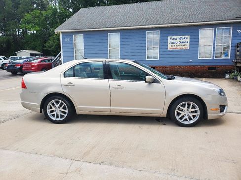 Used 2010 Ford Fusion SEL FWD image 4