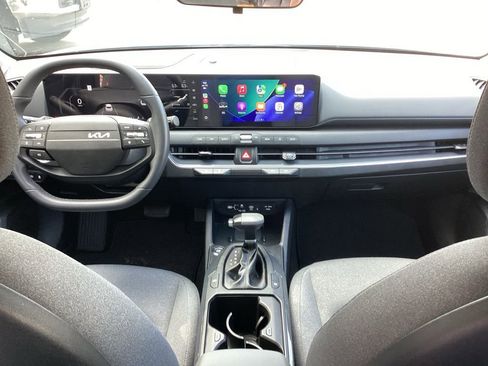 Used 2025 Kia K4 EX image 37