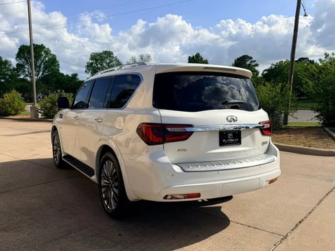 Used 2020 INFINITI QX80 Luxe w/ Proactive Package image 3