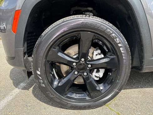 New 2025 Jeep Grand Cherokee L Altitude AWD/4WD image 24