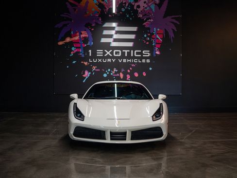 Used 2016 Ferrari 488 GTB image 3