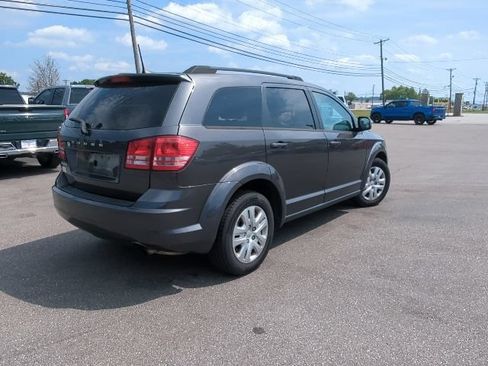 Used 2018 Dodge Journey SE w/ Connectivity Group FWD image 8