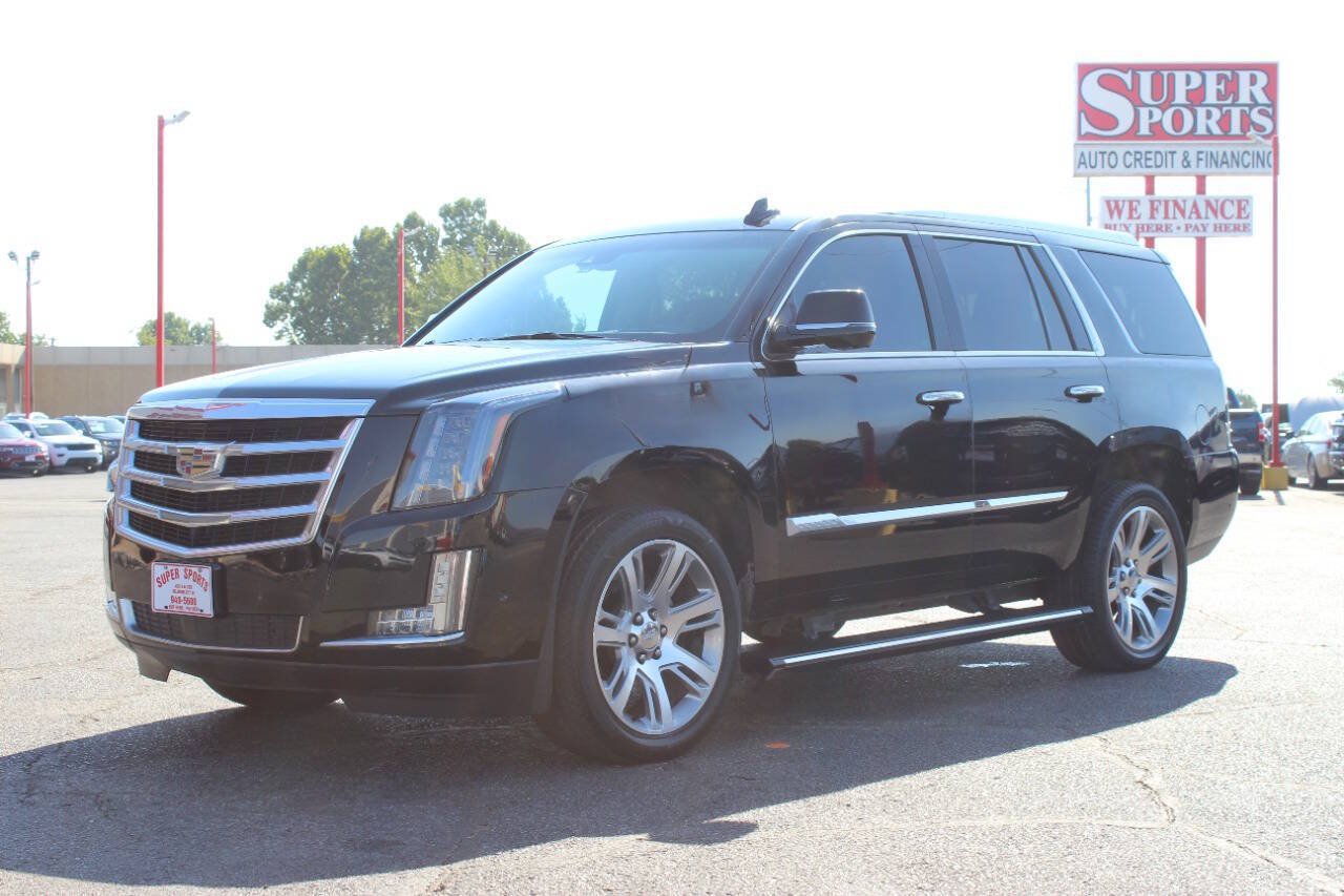 Used 2017 Cadillac Escalade Premium Luxury RWD image 7