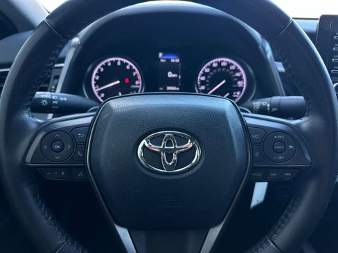 Used 2022 Toyota Camry SE FWD image 21