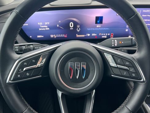 Used 2024 Buick Envision Preferred image 21