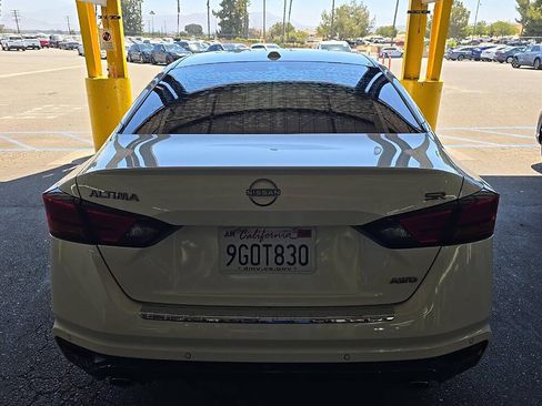 Used 2023 Nissan Altima 2.5 SR AWD/4WD image 3