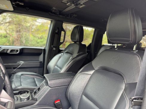 Used 2025 Ford Bronco Outer Banks image 11