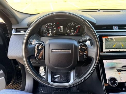 Used 2019 Land Rover Range Rover Velar R-Dynamic SE AWD/4WD image 25