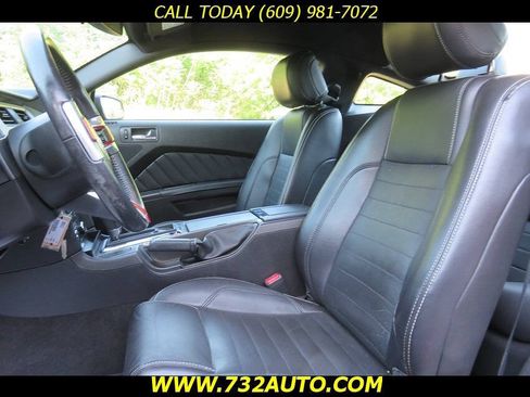 Used 2013 Ford Mustang Premium RWD image 19
