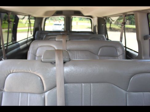 Used 2022 Chevrolet Express 3500 LS image 15