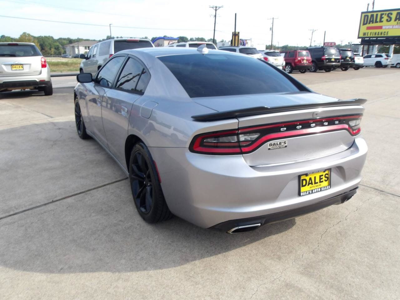 Used 2016 Dodge Charger SXT w/ Blacktop Package RWD image 13