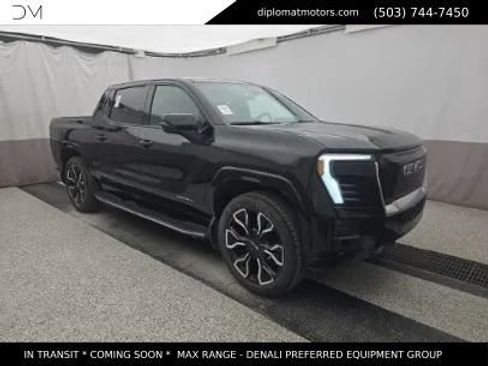 Used 2025 GMC Sierra EV Denali AWD/4WD image 3