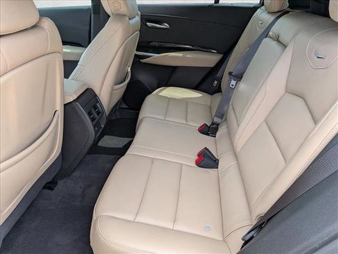 Used 2024 Cadillac XT4 Luxury FWD image 18