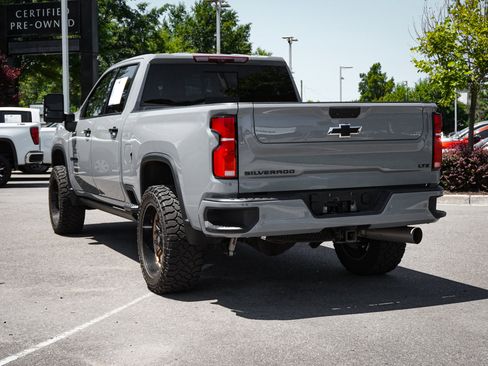 Used 2024 Chevrolet Silverado 2500 LTZ w/ LTZ Plus Package AWD/4WD image 8