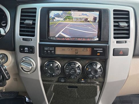 Used 2005 Toyota 4Runner Limited image 38