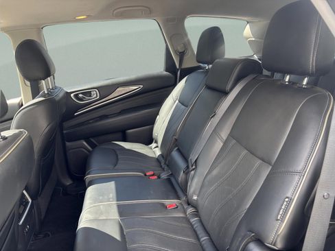 Used 2019 INFINITI QX60 Luxe w/ Essential Package image 26