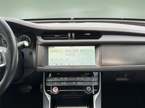 Used 2019 Jaguar XF S AWD/4WD image 10