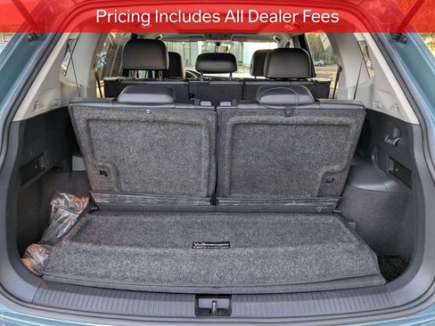 Used 2021 Volkswagen Tiguan SE w/ Panoramic Sunroof Package FWD image 13