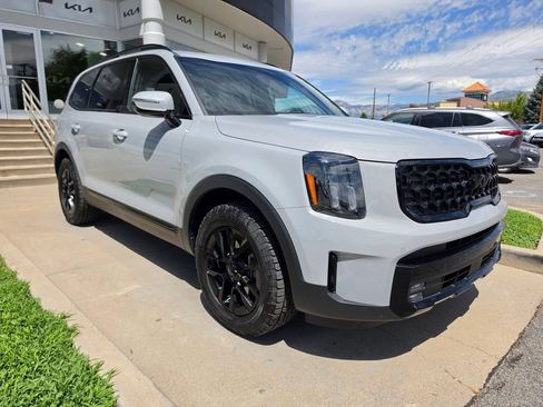 Certified 2025 Kia Telluride SX Prestige X-Pro AWD/4WD image 3