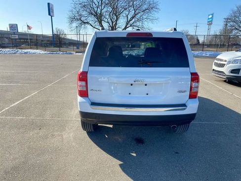 Used 2016 Jeep Patriot High Altitude image 18