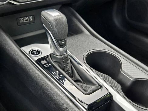 Used 2025 Nissan Altima 2.5 SV image 12