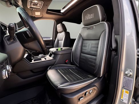 Used 2025 GMC Sierra 2500 AT4X w/ AT4X AEV Edition AWD/4WD image 9
