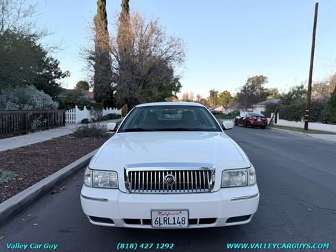 Used 2010 Mercury Grand Marquis LS image 2