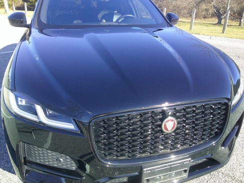 Used 2021 Jaguar F-PACE S image 14