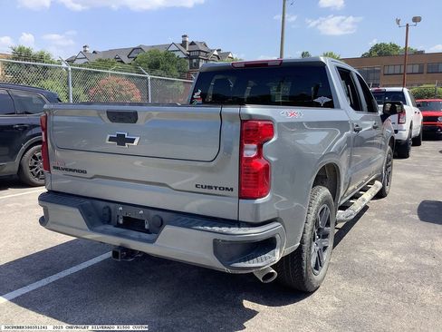 Used 2025 Chevrolet Silverado 1500 Custom w/ Turbomax Blackout Package AWD/4WD image 6