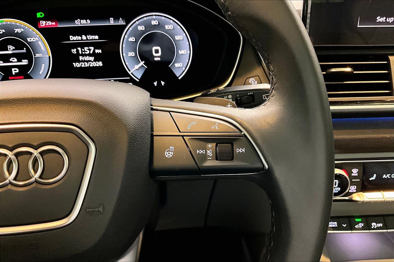 Certified 2025 Audi Q5 e Premium Plus w/ Premium Plus Package AWD/4WD image 25