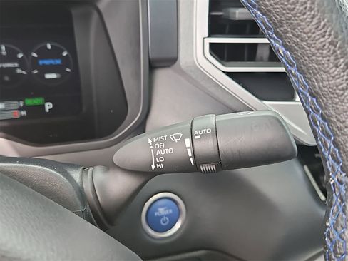 Used 2022 Toyota Tundra Platinum image 27