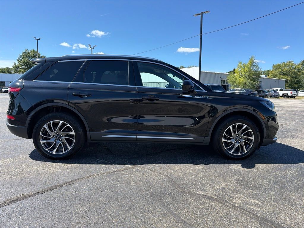 Used 2020 Lincoln Corsair AWD w/ Equipment Group 101A image 6
