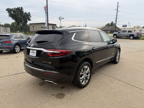Used 2019 Buick Enclave Avenir w/ Avenir Technology Package AWD/4WD image 5