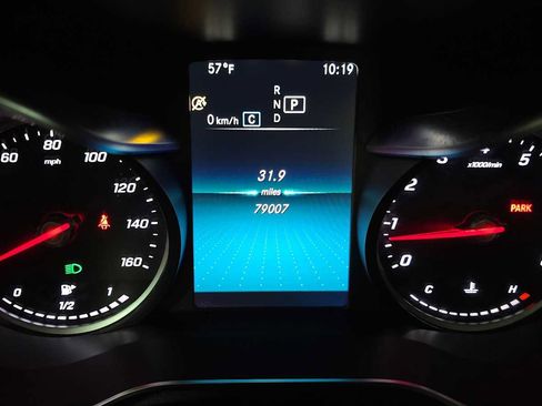 Used 2020 Mercedes-Benz GLC 300 4MATIC image 28