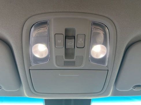 Used 2021 Kia Niro EX Premium w/ Cold Weather Package image 21