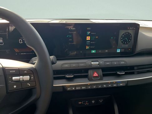 New 2025 Kia K4 FWD image 18