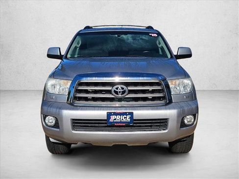 Used 2015 Toyota Sequoia SR5 image 2
