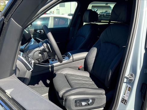 New 2026 BMW X5 xDrive40i w/ M Sport Package image 7