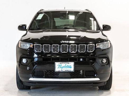 Certified 2025 Jeep Compass Limited AWD/4WD image 5
