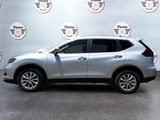 Used 2019 Nissan Rogue S image 2
