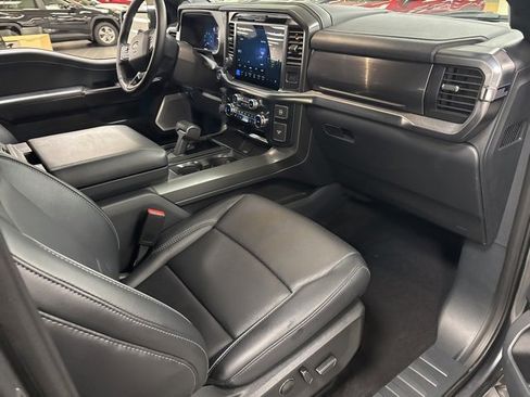 Used 2025 Ford F150 Lariat w/ Equipment Group 502A High image 10