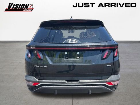 Certified 2023 Hyundai Tucson SEL w/ Winter Package AWD/4WD image 4