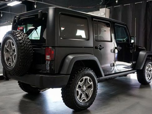 Used 2013 Jeep Wrangler Unlimited Rubicon w/ Connectivity Group AWD/4WD image 28