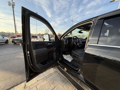 Used 2021 GMC Sierra 2500 Denali w/ Denali Ultimate Package image 13